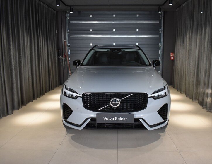 Volvo XC60 SUV / Terénní 2,0 l 145 kw