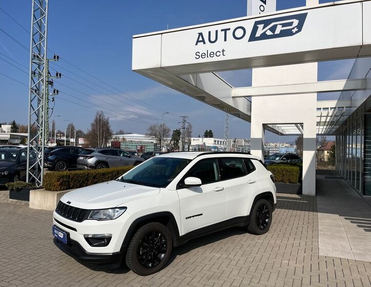Jeep Compass SUV / Terénní 1,3 l 96 kw