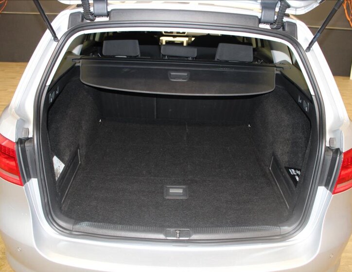 Volkswagen Passat Kombi 2,0 l 103 kw