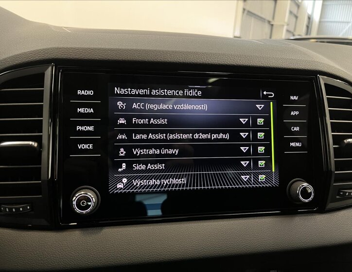 Škoda Karoq SUV 1,5 l 110 kw