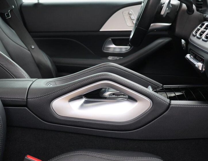 Mercedes-Benz GLE SUV 3,0 l 270 kw