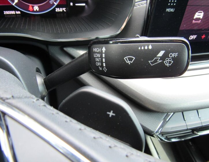 Škoda Octavia Sedan / Limuzína 2,0 l 110 kw