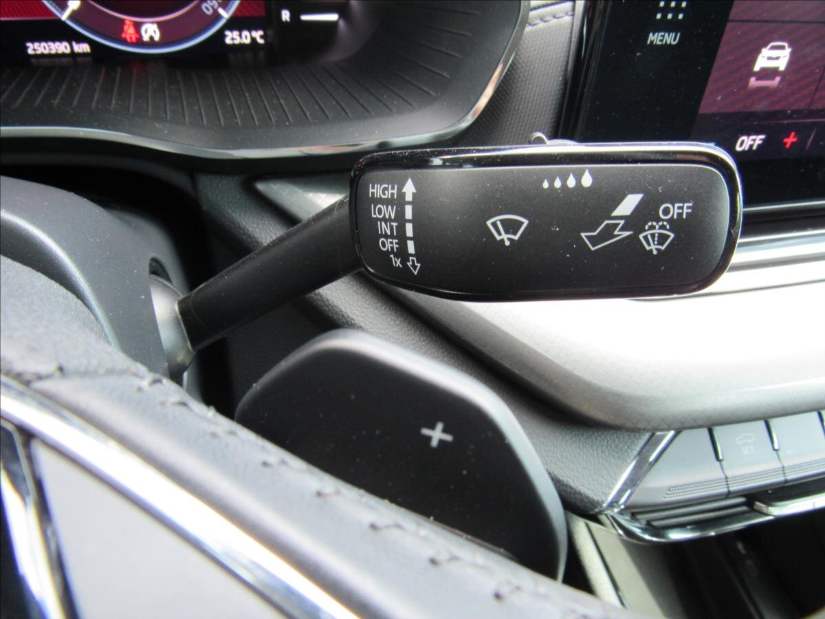 Škoda Octavia Sedan / Limuzína 2,0 l 110 kw