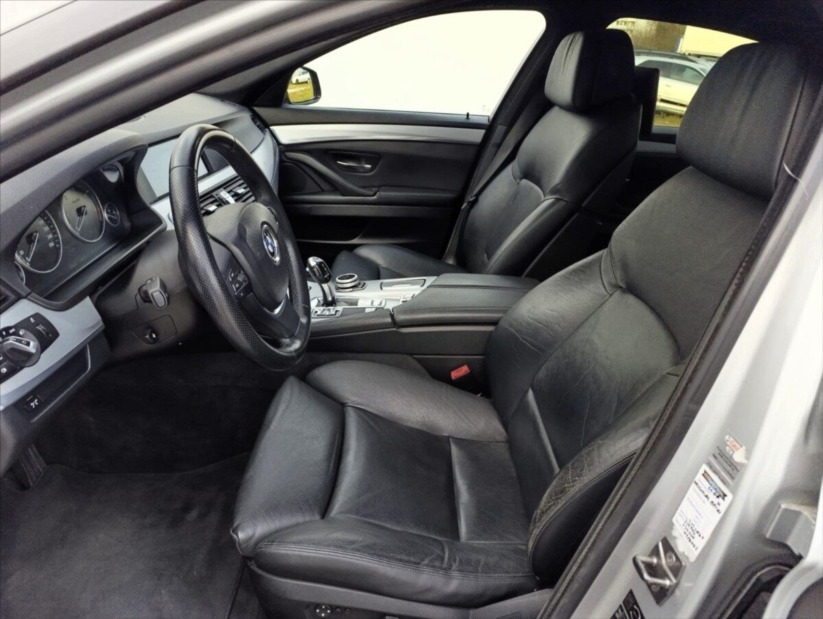 BMW Řada 5 Sedan 3,0 l 180 kw