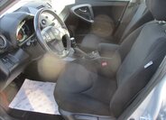 Toyota RAV4 SUV / Terénní 2,2 l 100 kw