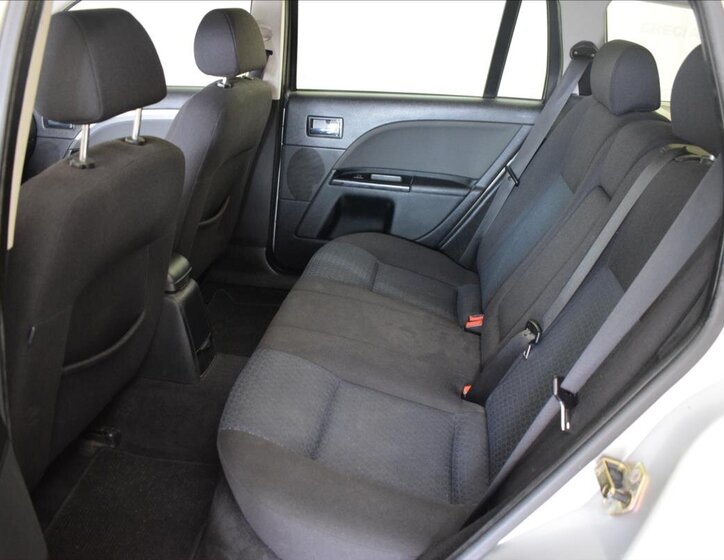 Ford Mondeo Kombi 1,8 l 92 kw