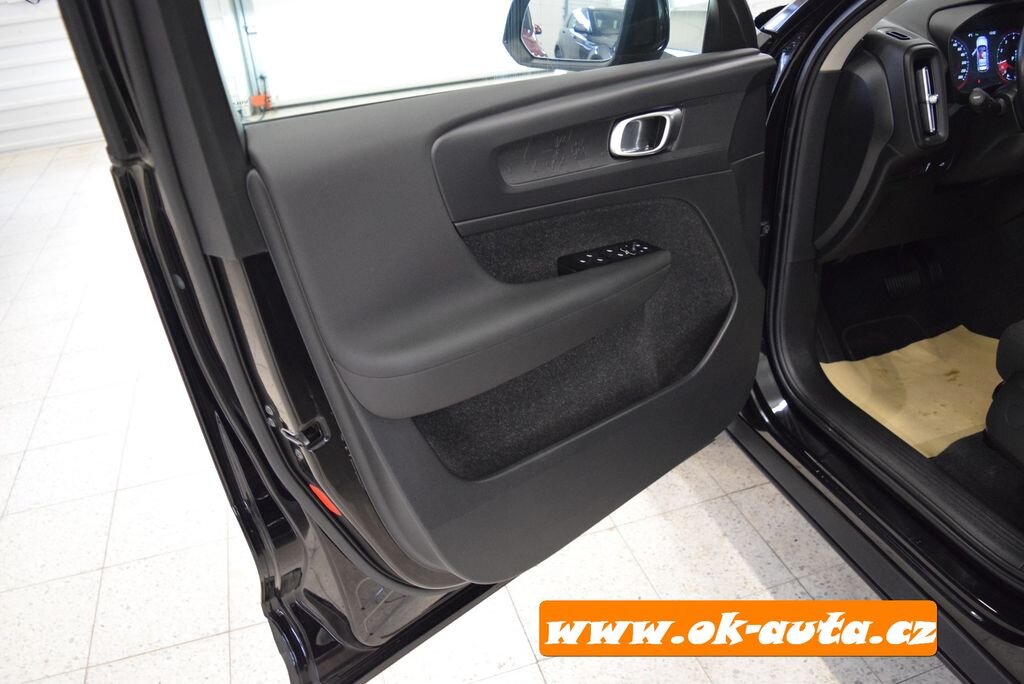 Volvo XC40 SUV / Terénní 0,0 95 kw