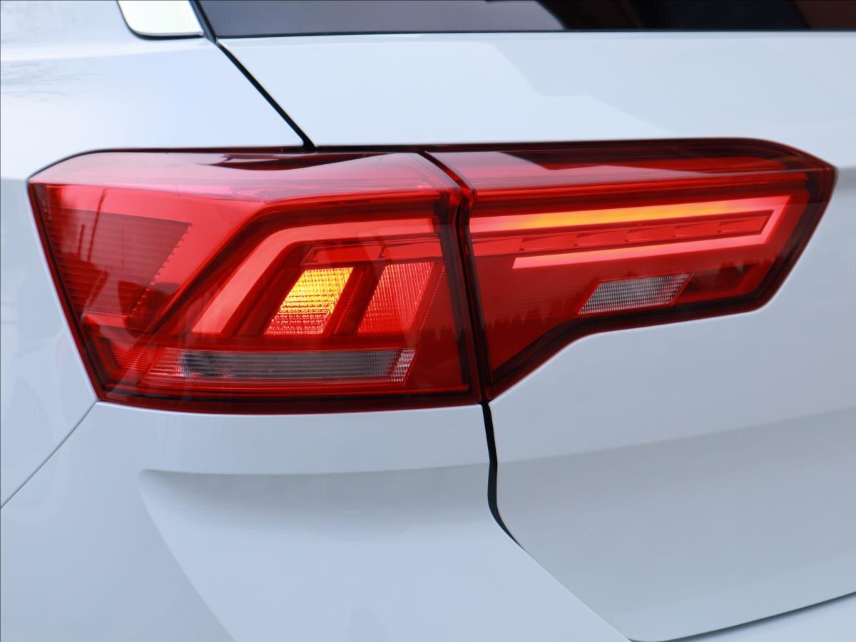 Volkswagen T-Roc CUV 1,5 l 110 kw