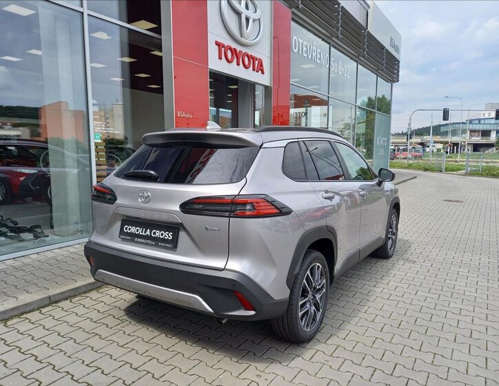 Toyota Corolla Cross SUV 1,8 l 103 kw