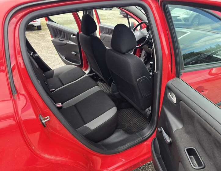 Peugeot 207 12