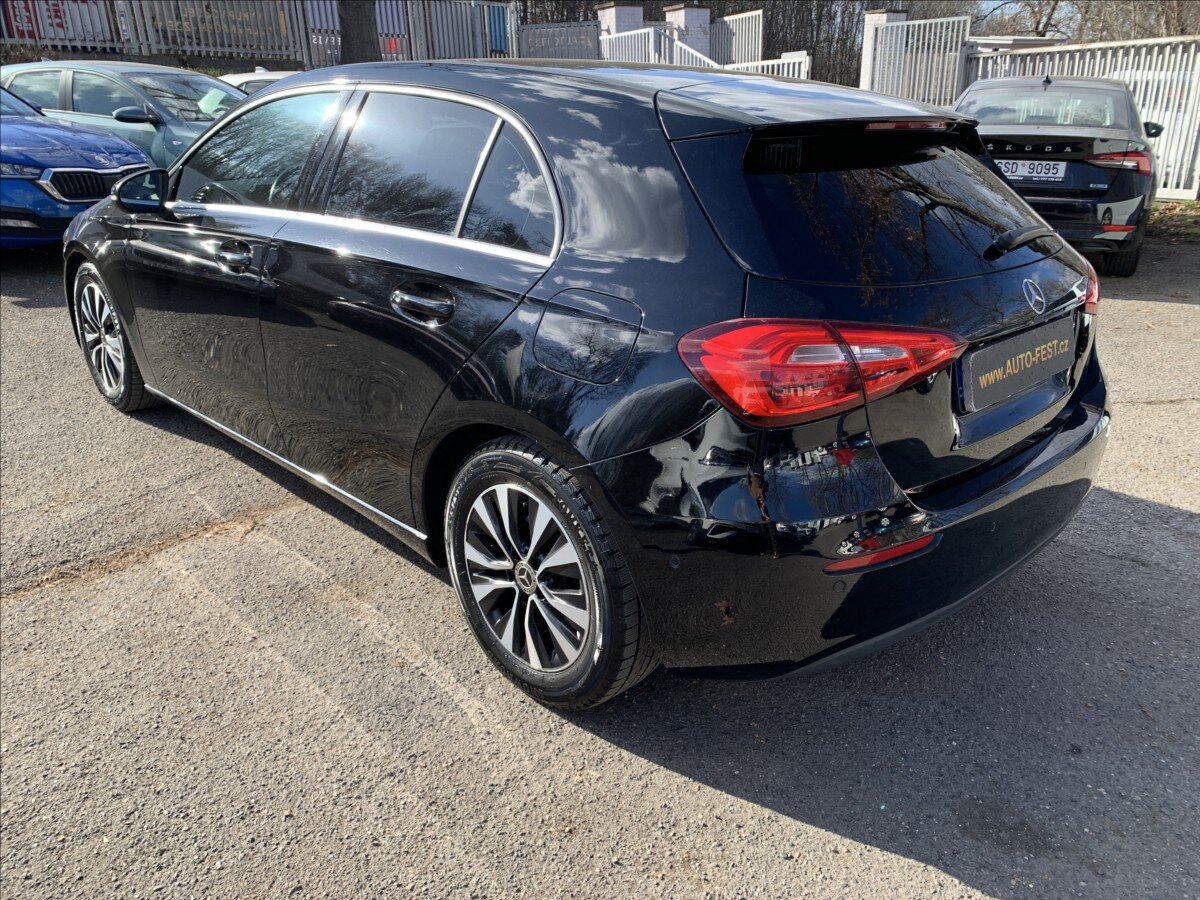 Mercedes-Benz Třídy A Hatchback 1,3 l 120 kw