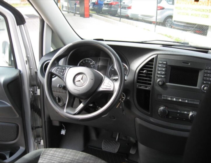 Mercedes-Benz Vito Kombi 2,1 l 100 kw