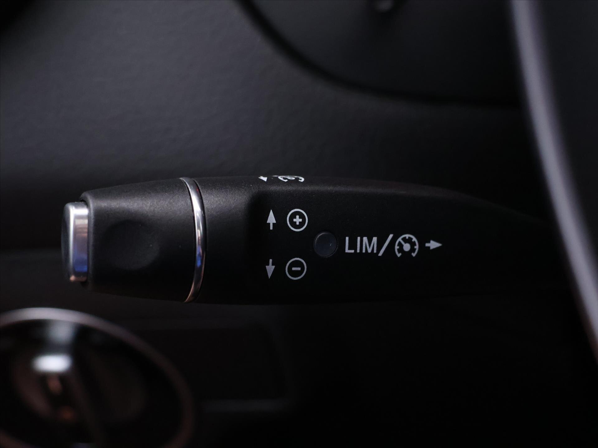 Mercedes-Benz CLA Sedan / Limuzína 2,0 l 280 kw