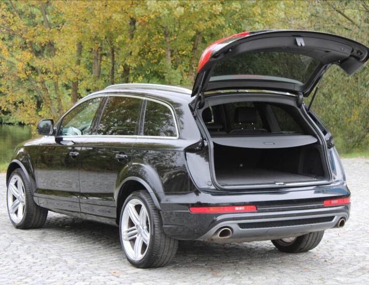 Audi Q7 10