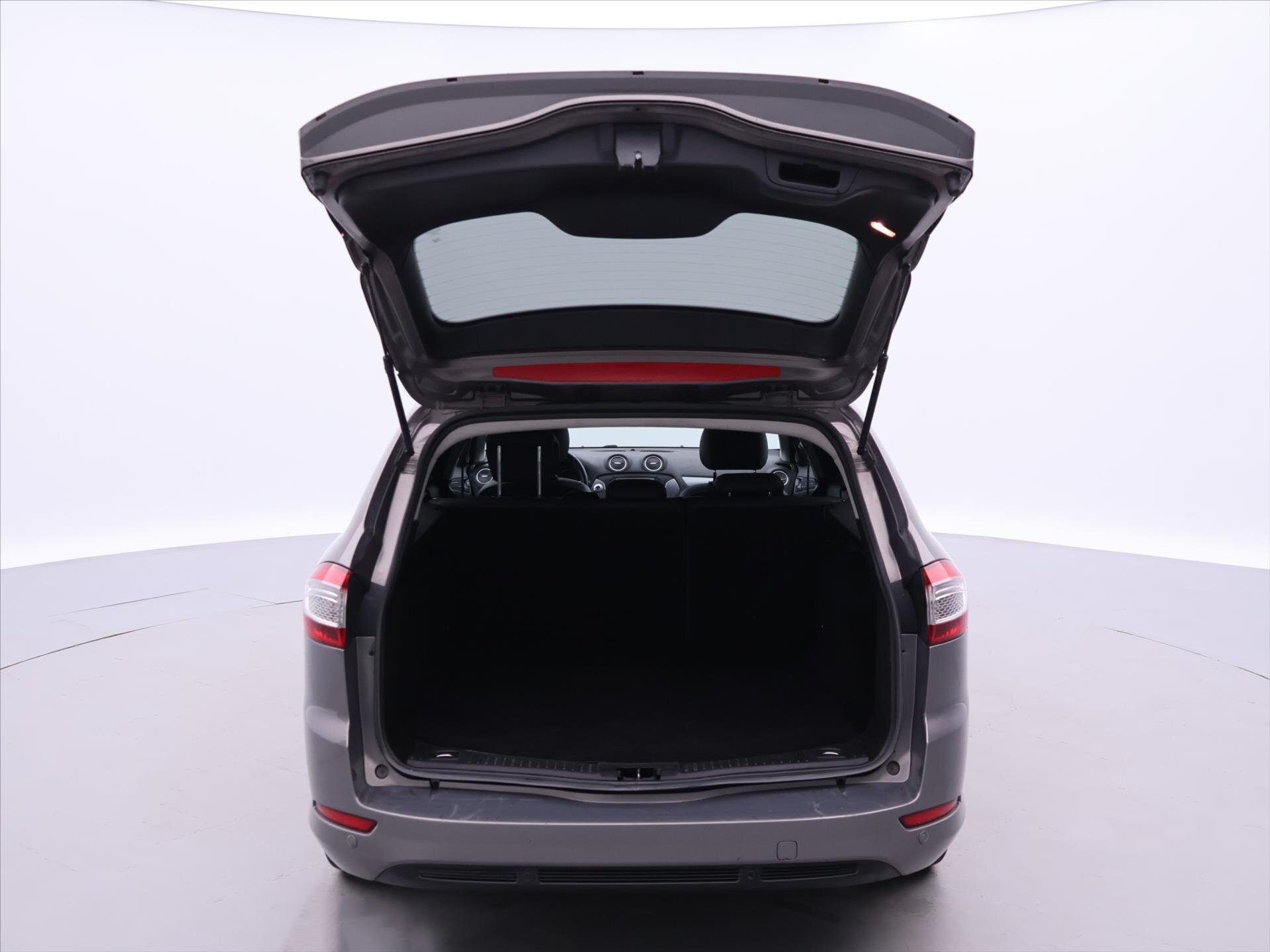 Ford Mondeo Kombi 2,0 l 120 kw