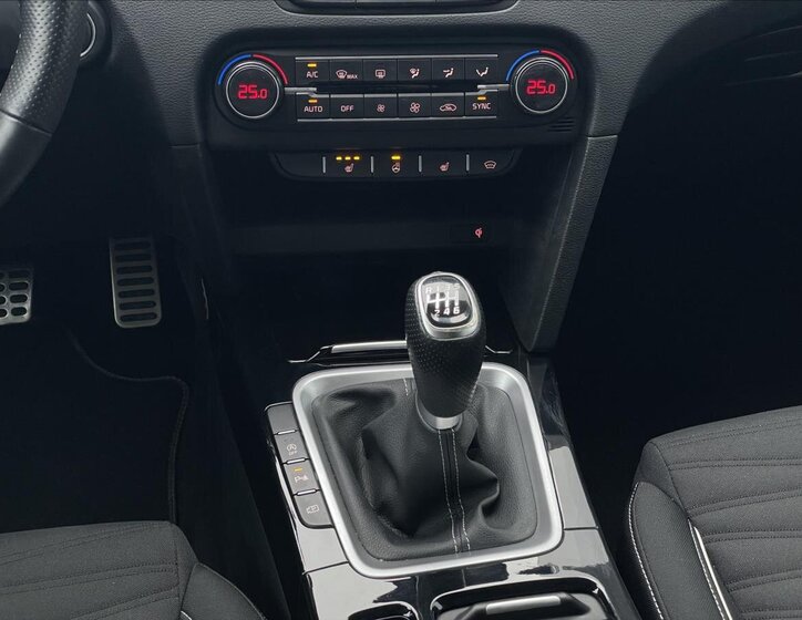 KIA ProCeed Hatchback 1,5 l 118 kw