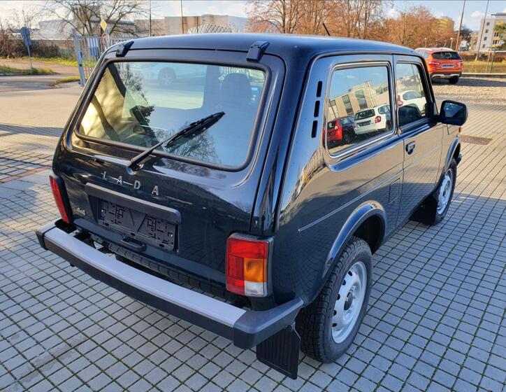 Lada Niva 5