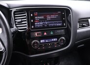 Mitsubishi Outlander SUV / Terénní 2,0 l 110 kw
