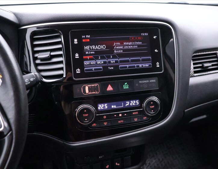 Mitsubishi Outlander SUV / Terénní 2,0 l 110 kw