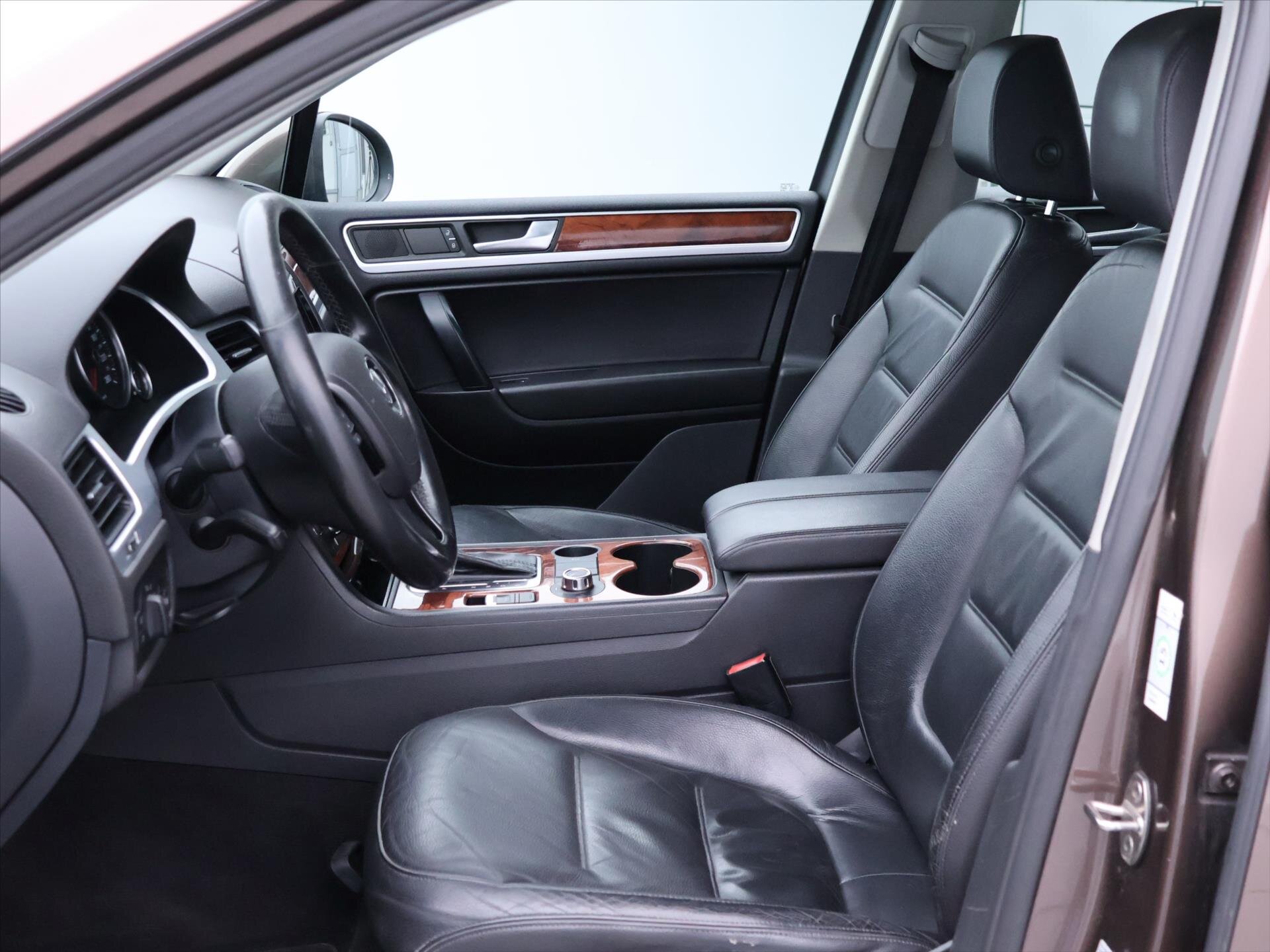 Volkswagen Touareg SUV / Terénní 3,0 l 180 kw