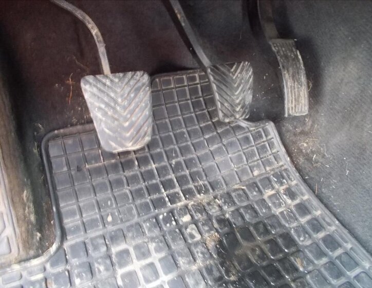 KIA Sorento SUV / Terénní 2,5 l 125 kw