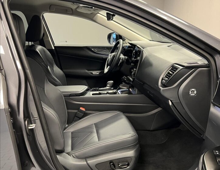 Lexus NX 350h SUV 2,5 l 179 kw
