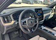 Volvo XC60 8
