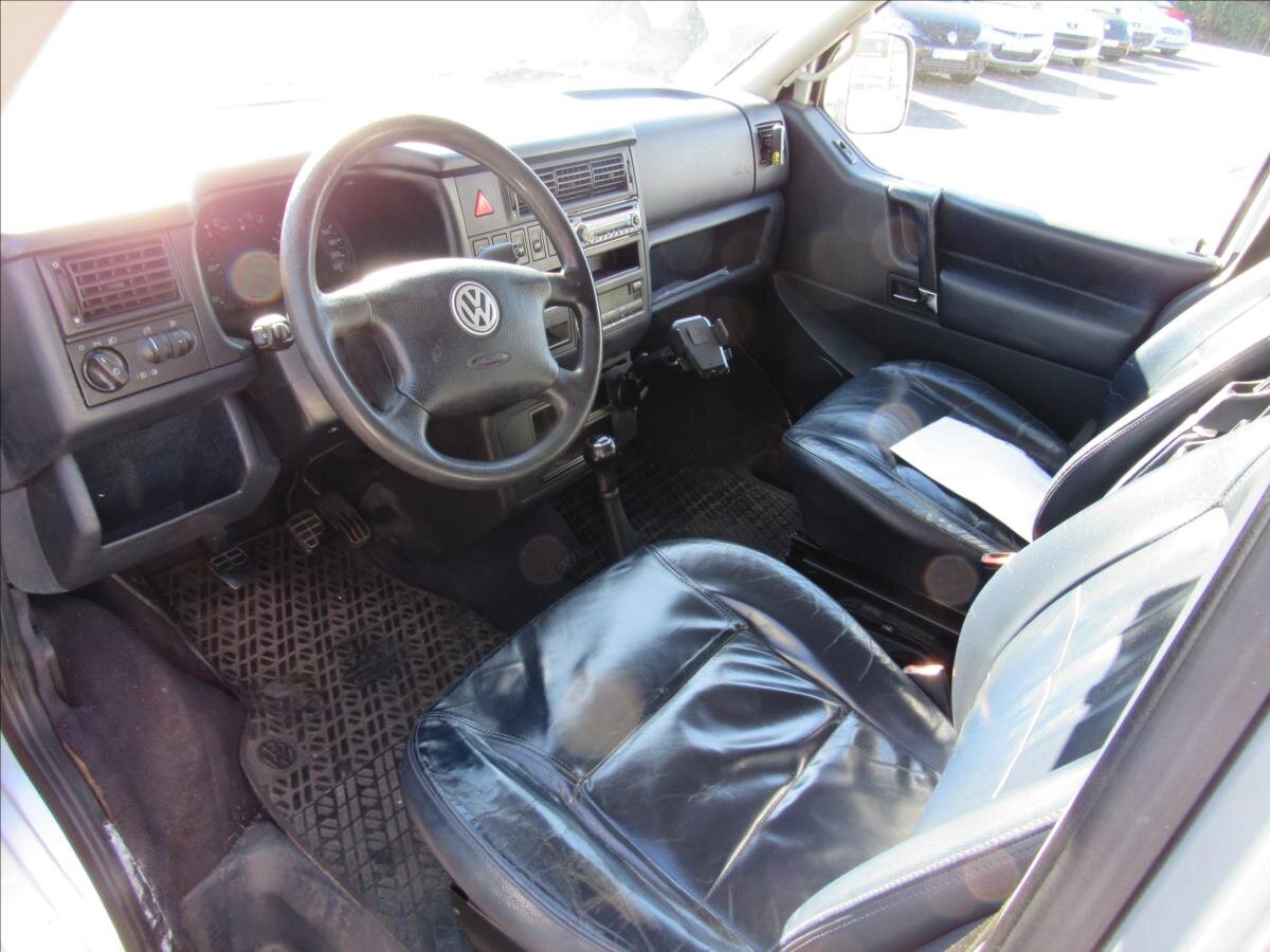 Volkswagen Caravelle Kombi 2,5 l 75 kw