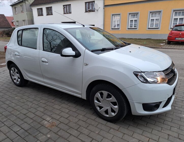 Dacia Sandero 16