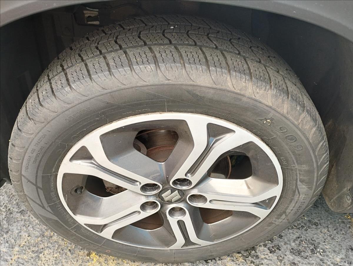 Suzuki Vitara SUV / Terénní 1,6 l 88 kw