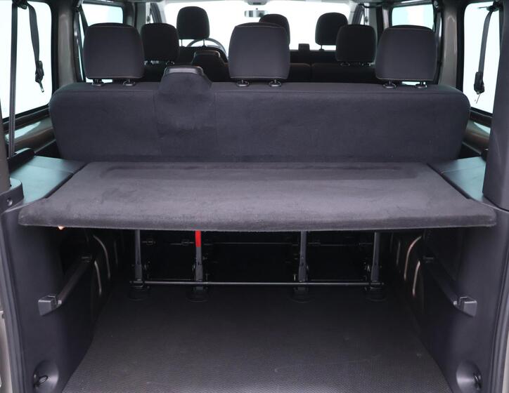 Renault Trafic 10