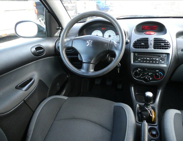 Peugeot 206 Hatchback 1,6 l 80 kw