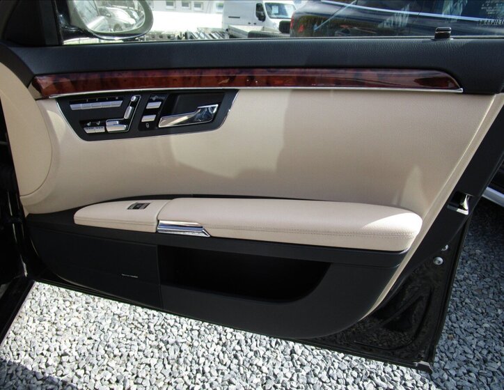 Mercedes-Benz Třídy S Sedan / Limuzína 4,0 l 235 kw