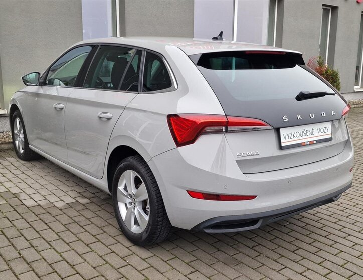 Škoda Scala 8