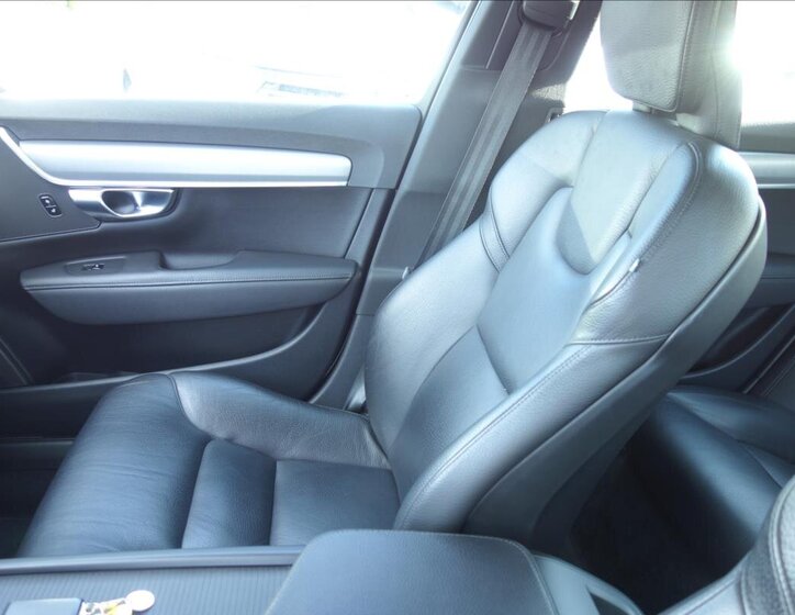 Volvo V90 Kombi 2,0 l 140 kw