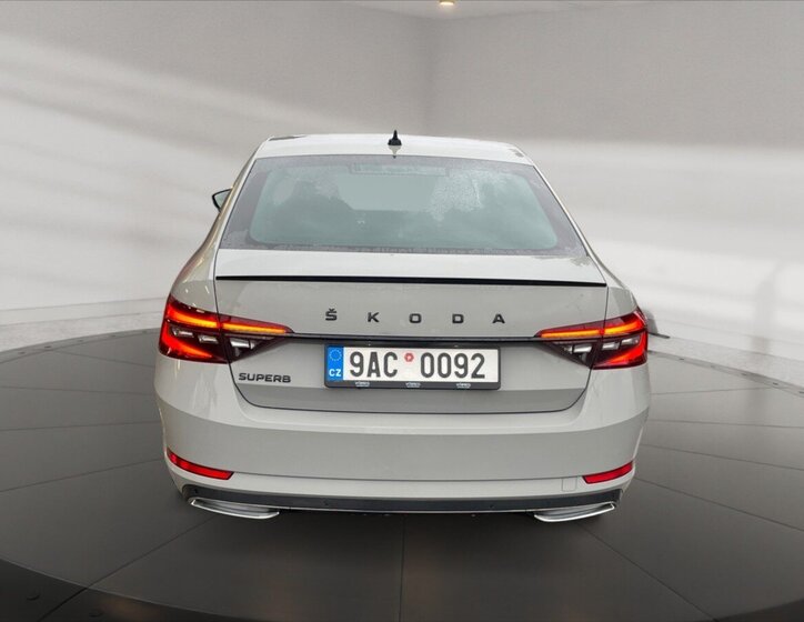 Škoda Superb Liftback 2,0 l 110 kw