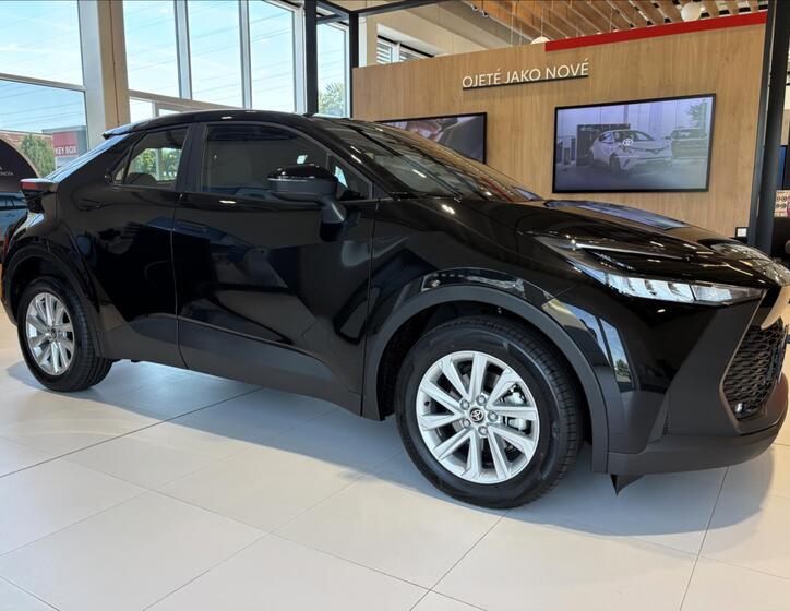 Toyota C-HR 8