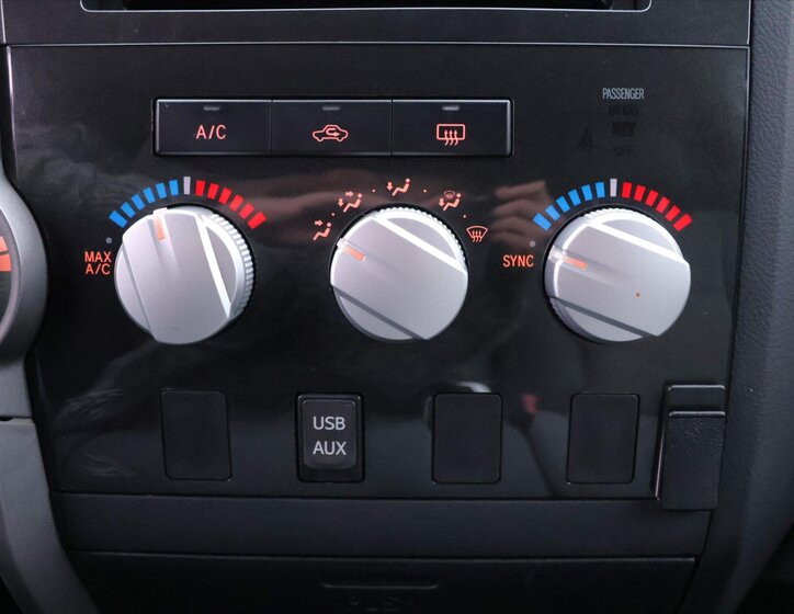 Toyota Tundra Pick-up 5,7 l 285 kw