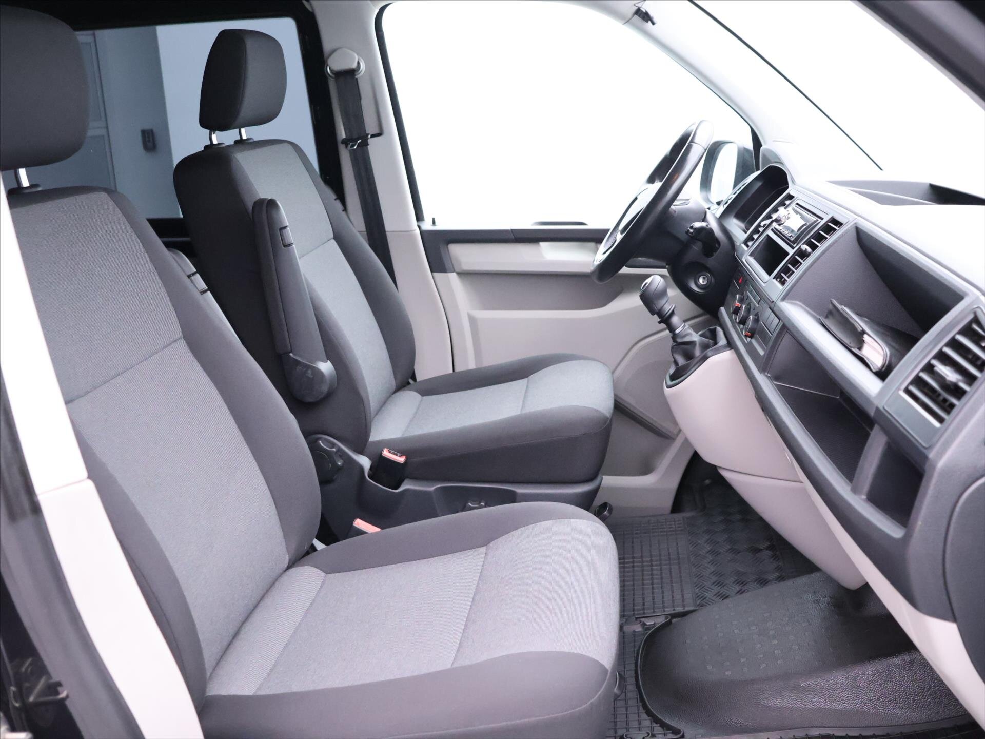 Volkswagen Transporter Kombi 2,0 l 110 kw