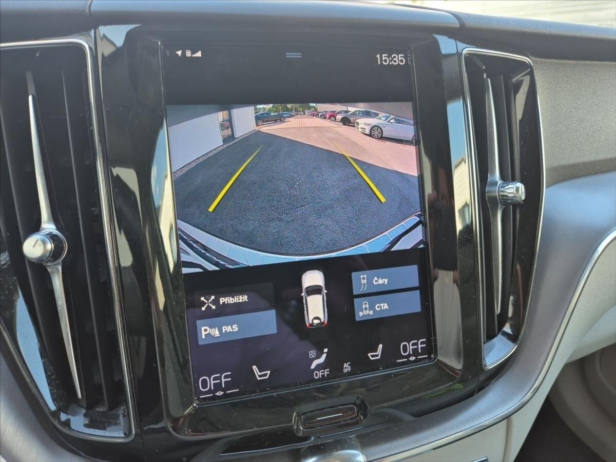 Volvo XC60 SUV / Terénní 2,0 l 145 kw