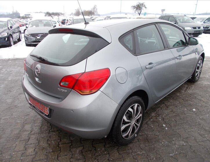 Opel Astra 10