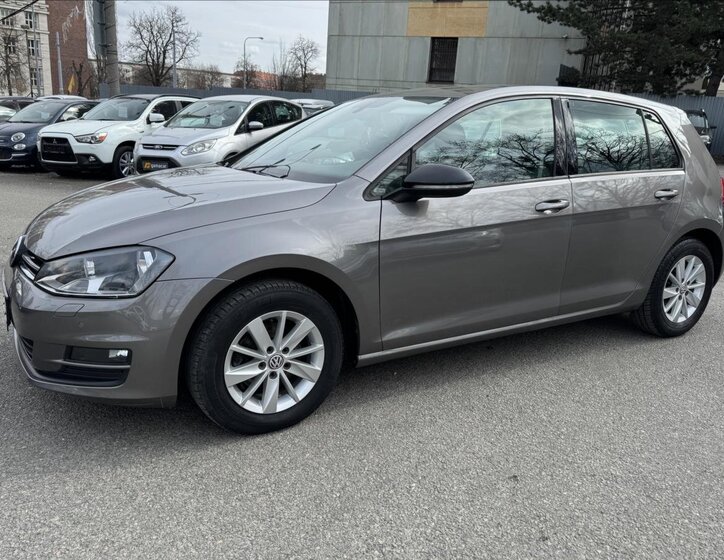 Volkswagen Golf Hatchback 1,2 l 63 kw