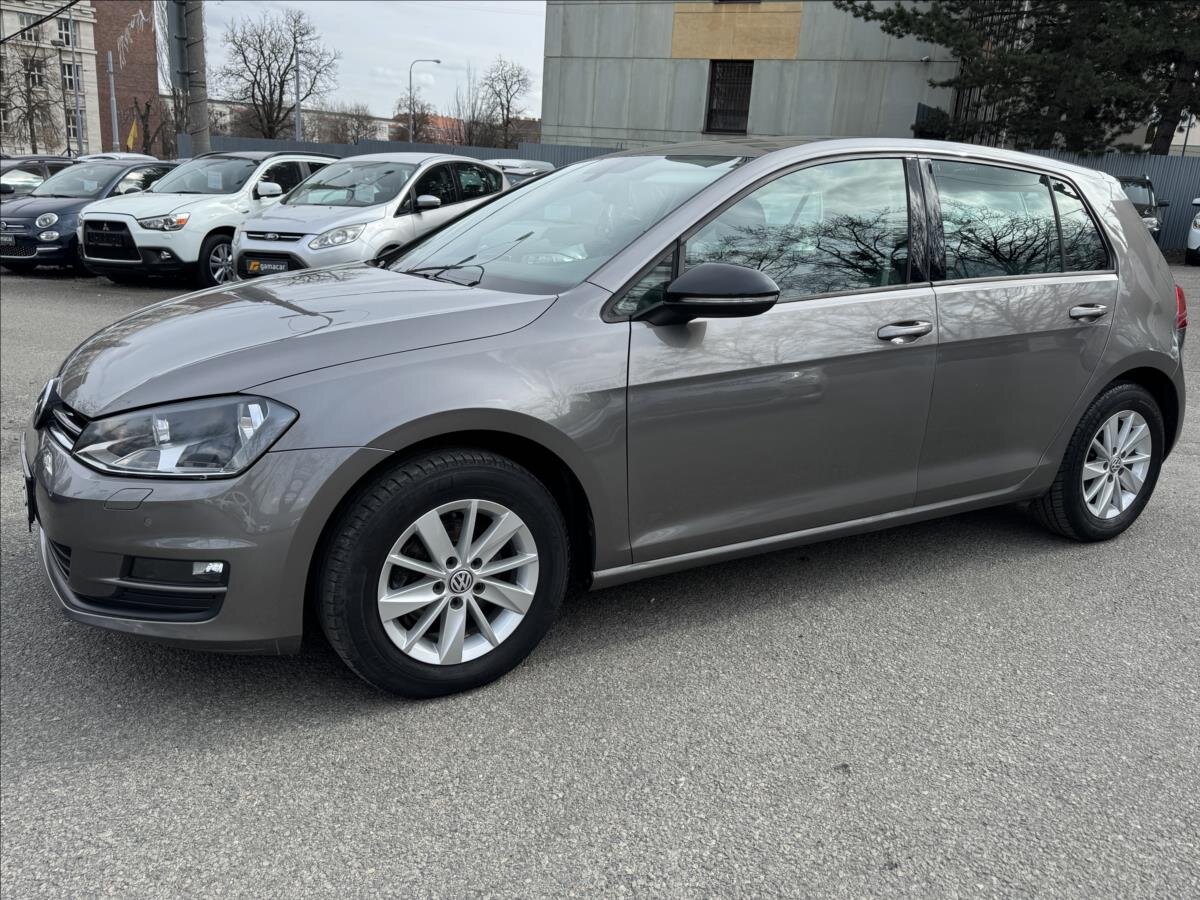 Volkswagen Golf Hatchback 1,2 l 63 kw