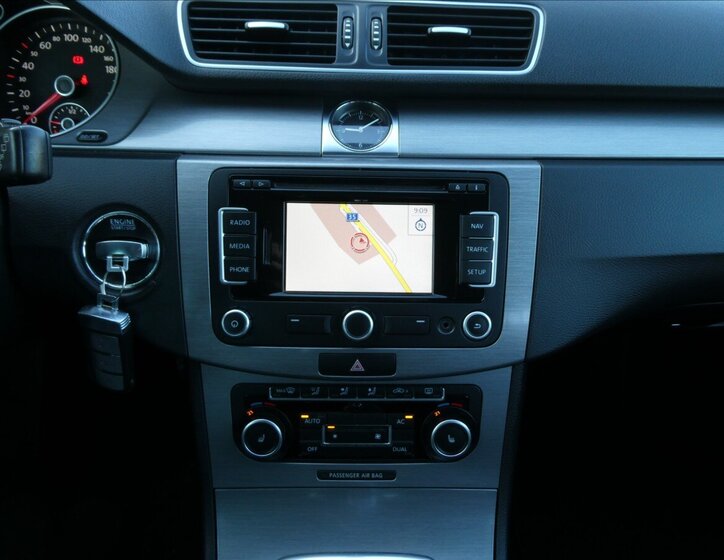 Volkswagen Passat Kombi 1,4 l 90 kw