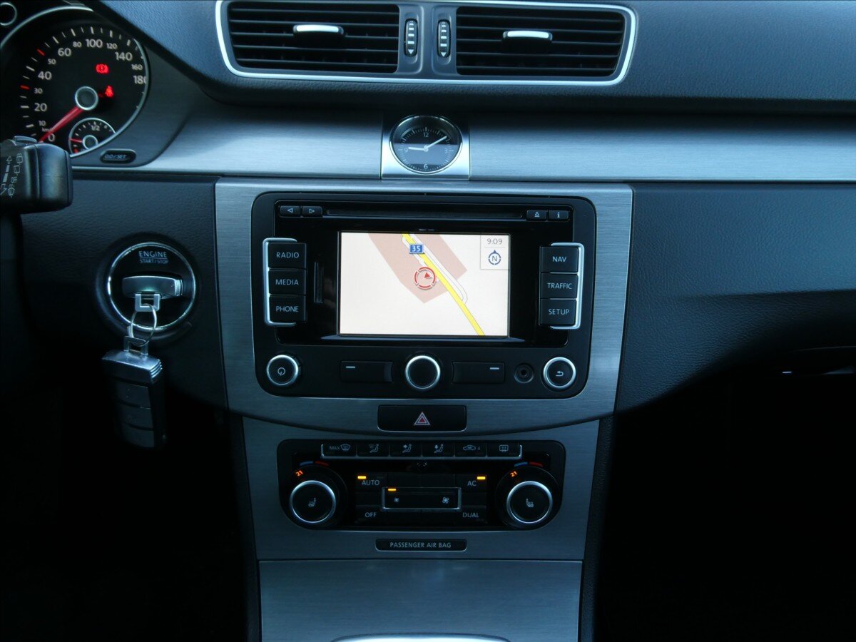 Volkswagen Passat Kombi 1,4 l 90 kw