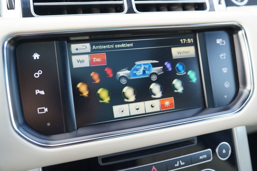 Land Rover Range Rover SUV / Terénní 4,4 l 250 kw