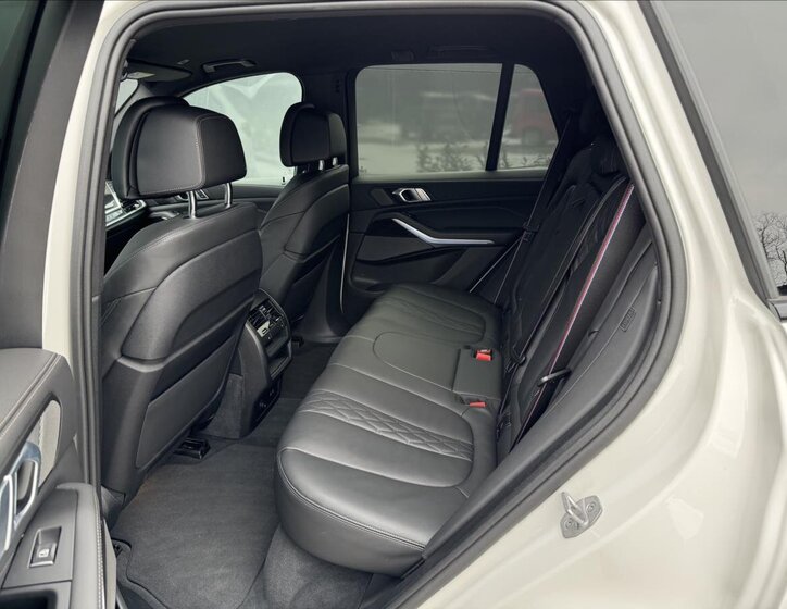 BMW X5 SUV 3,0 l 210 kw