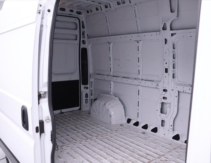 Opel Movano Ostatní 2,2 l 121 kw