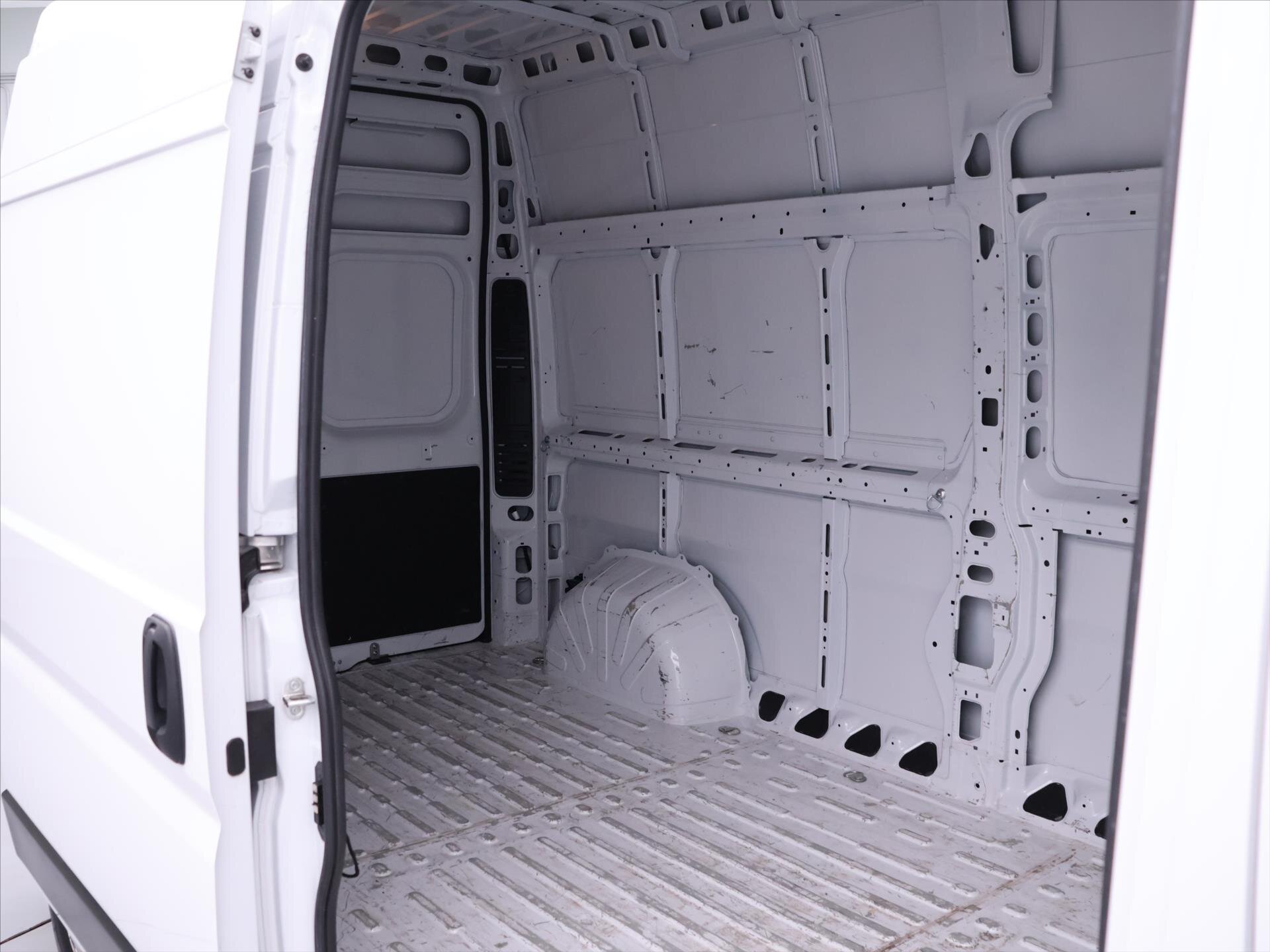 Opel Movano Ostatní 2,2 l 121 kw