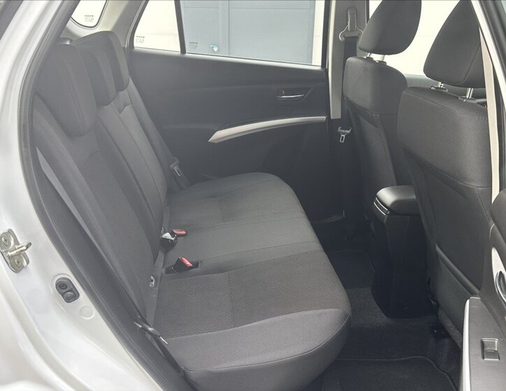 Suzuki S-Cross Hatchback 998,0 82 kw